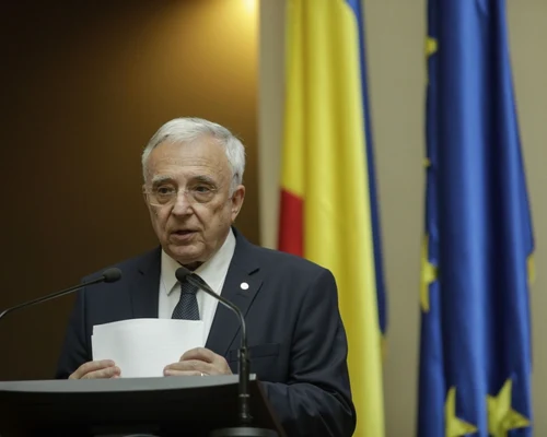 Mugur Isărescu - conferinţă de presă sediul BNR - 6 iul 2022 / FOTO Inquam Photos / George Călin
