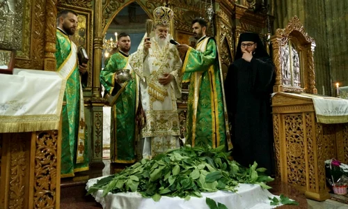 slobozia slujba de Rusalii la Slobozia FOTO faceb/Episcopia Sloboziei