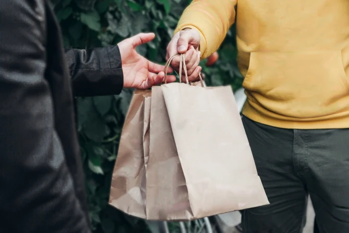 A comandat mâncare de peste 1.000 de ori, fără să plătească / Foto: Shutterstock