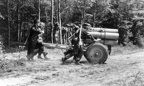 Tun german din al Doilea Război Mondial (Das Bundesarchiv Bild 101I-299-1803-01)