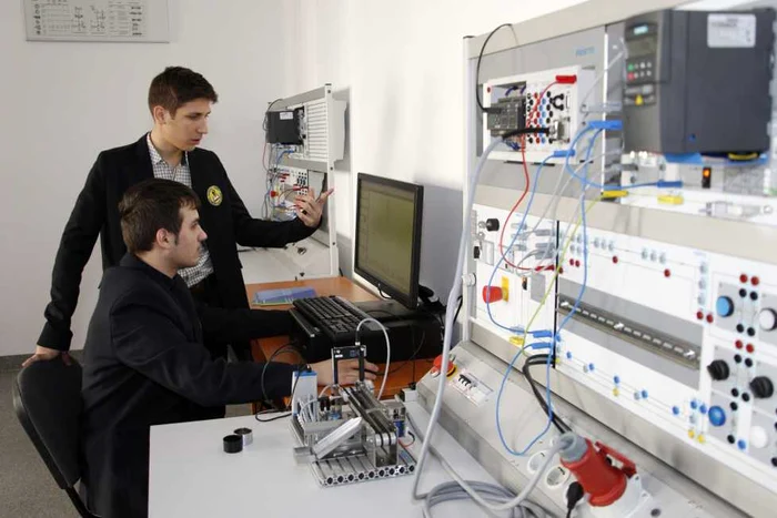Primii beneficiari ai laboratorului de 240.000 de dolari