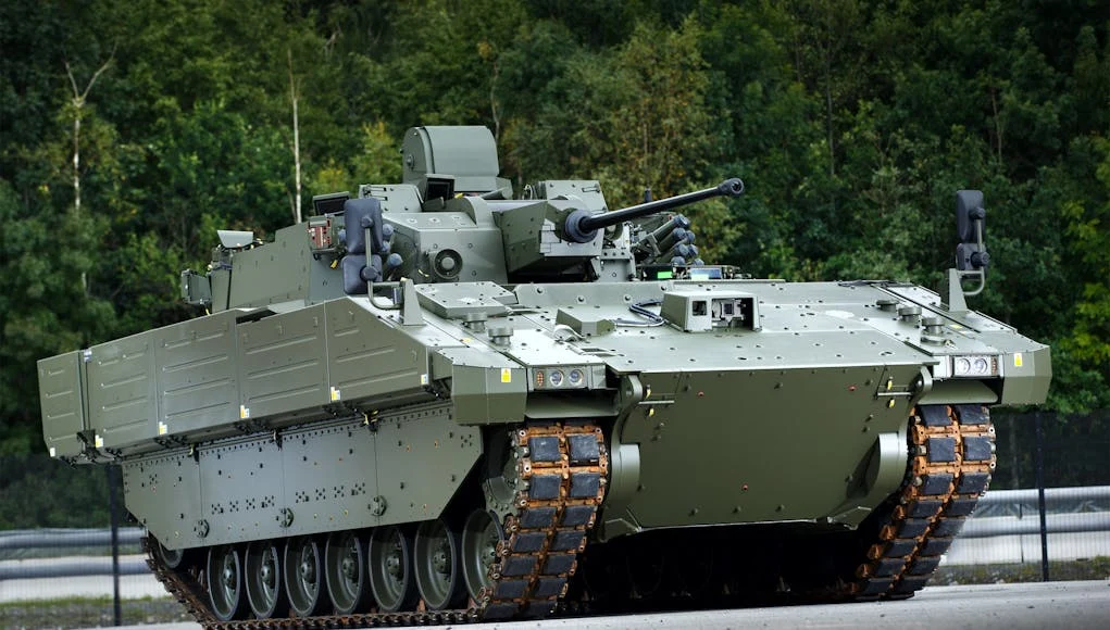 O țară NATO a încetat să mai folosească vehicule de luptă după ce vibrațiile i-au îmbolnăvit pe soldați