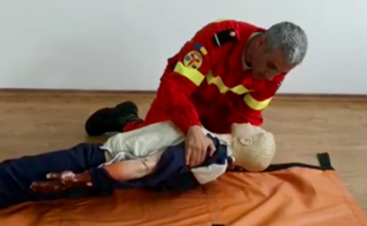 Adrian Mavromalidi - paramedic ambulanţa prim-ajutor SMURD Sursa ISU Constanţa
