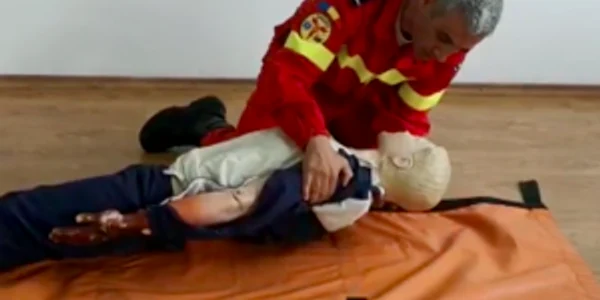 Adrian Mavromalidi - paramedic ambulanţa prim-ajutor SMURD Sursa ISU Constanţa 