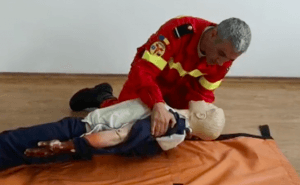 Mesajul îndurerat al părinților copilului care a murit lovit de o oglindă