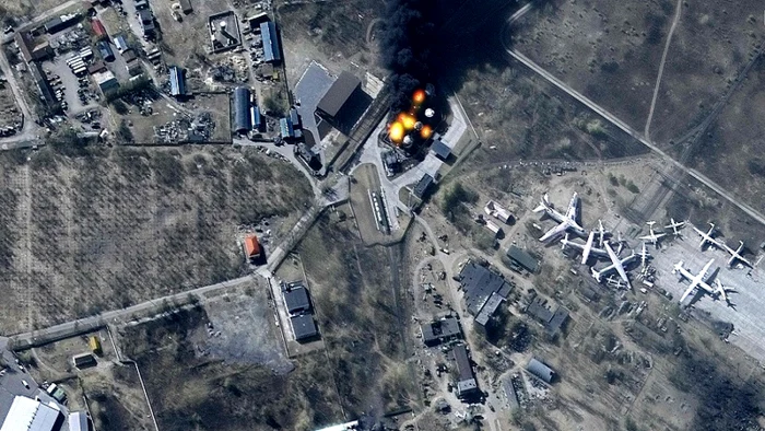 Fanrica de avioane Antonov, bombardată