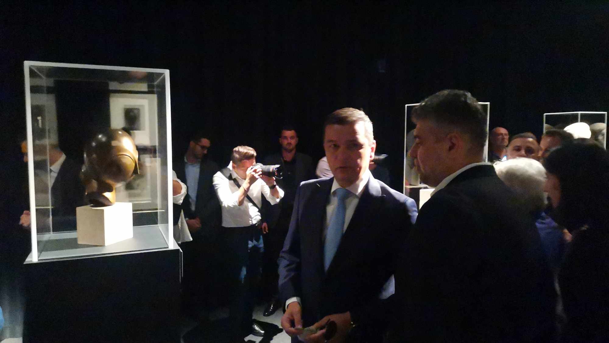 Ministrul Culturii, la super-expoziția „Brâncuși” de la Timișoara: „Am avut pielea de găină" VIDEO FOTO Ministrul Culturii, la super-expoziția „Brâncuși” de la Timișoara: „Am avut pielea de găină" VIDEO FOTO