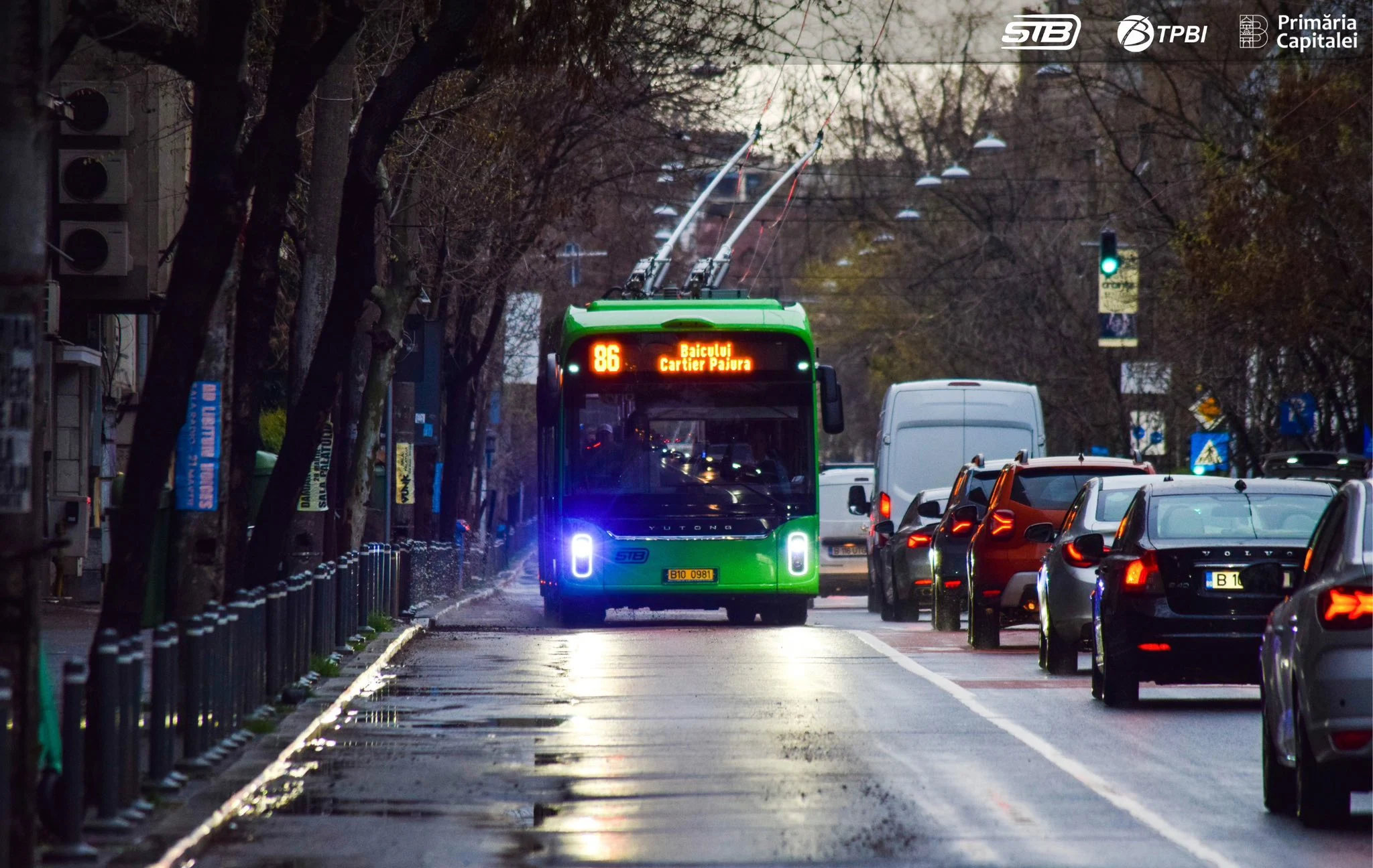 Percheziții în București și trei județe: zeci de șoferi STB, suspectați că ar fi furat combustibil și piese auto din autobază
