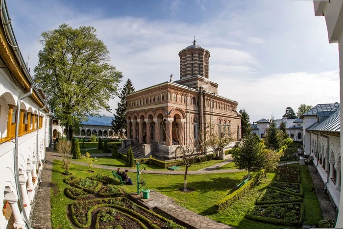 Sorin Hilgen (47 ani) cu soţia şi cei doi copii, Jan Christian (25 ani) şi Grace (23 ani)