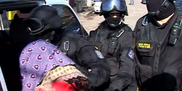 Vrăjitoarele au fost luate la poliție