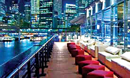Localul Cruise Bar din cartierul Darling Habour al metropolei  Sydney jpeg