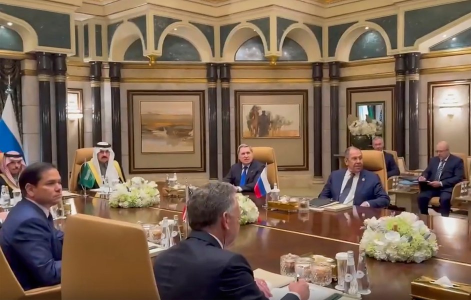SUA testează apele în discuțiile din Arabia Saudită cu Rusia, spune un general american