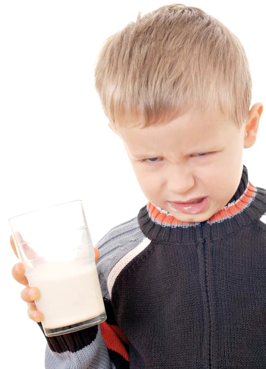 
    Consumaţi cantităţi mici de lapte proaspăt (o ceaşcă pe zi) şi creşteţi doza la 4-5 zile  