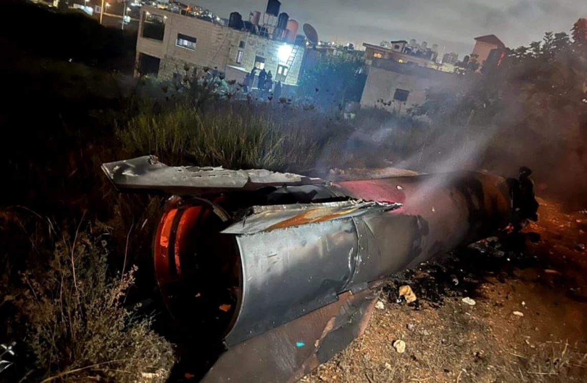Rachetă iraniană distrusă de sistemele antiaerine israeliene/ FOTO:X