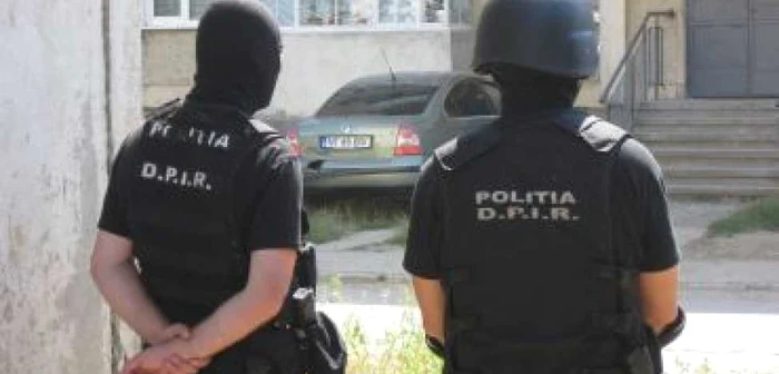 Neamţ: Starea de pericol înlăturată în cazul maşinii de la Săvineşti ameninţate cu bombă (UPDATE)