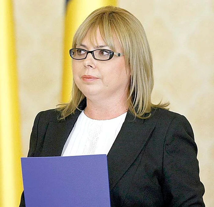 Ministrul Anca Dragu a spus că Legea dării în plată va fi modificată