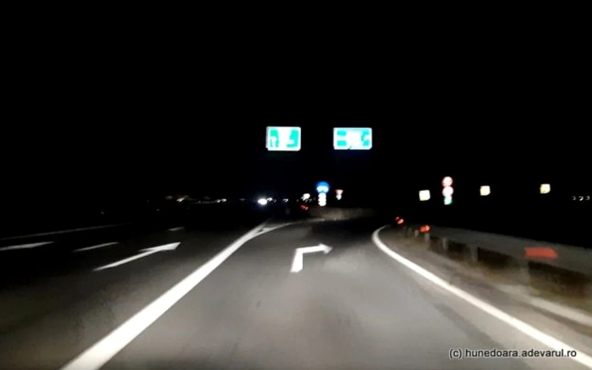 Ieşirea de pe A1 la Simeria Veche. FOTO: Daniel Guţă. ADEVĂRUL.