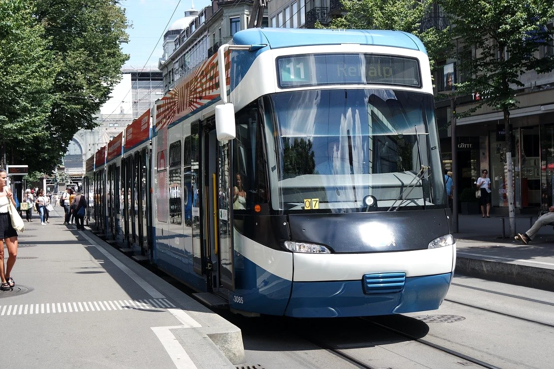 
    Un pasager mort a călătorit ore întregi cu tramvaiul, în Zurich  Sursă foto: Pixabay.com   