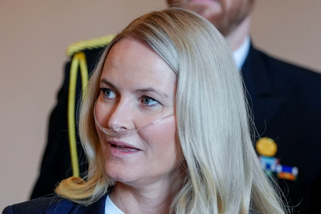 Prințesa Mette Marit cu canula de oxigen   profimedia 1089973332 jpg