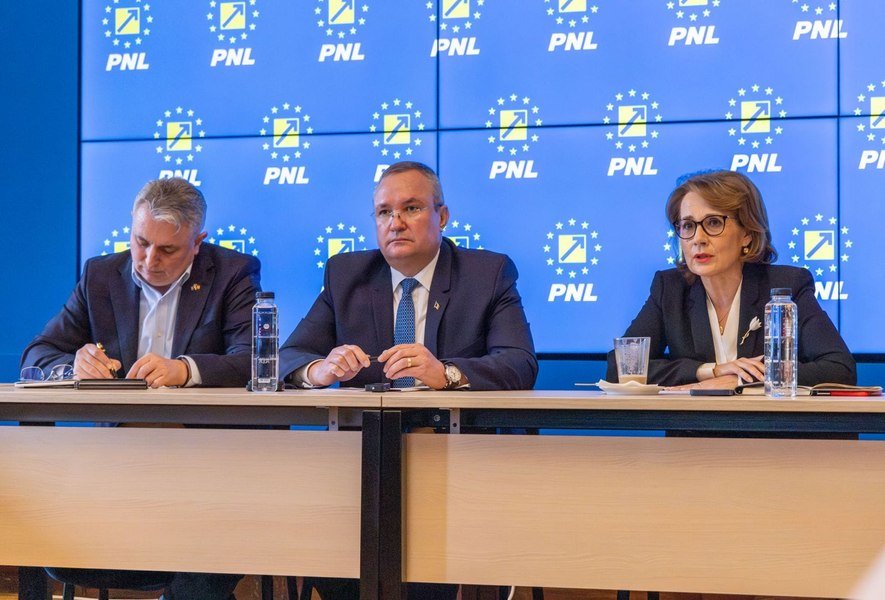 PNL vrea 7.000 de femei pe locuri eligibile la următoarele alegeri. 200.000 de semnături strânse pentru un proiect important al OFL