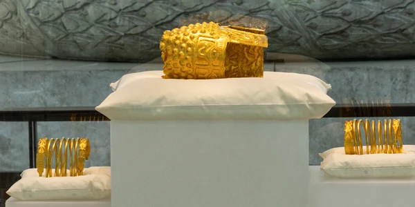 coiful de la cotofenesti si bratarile dacice jpg