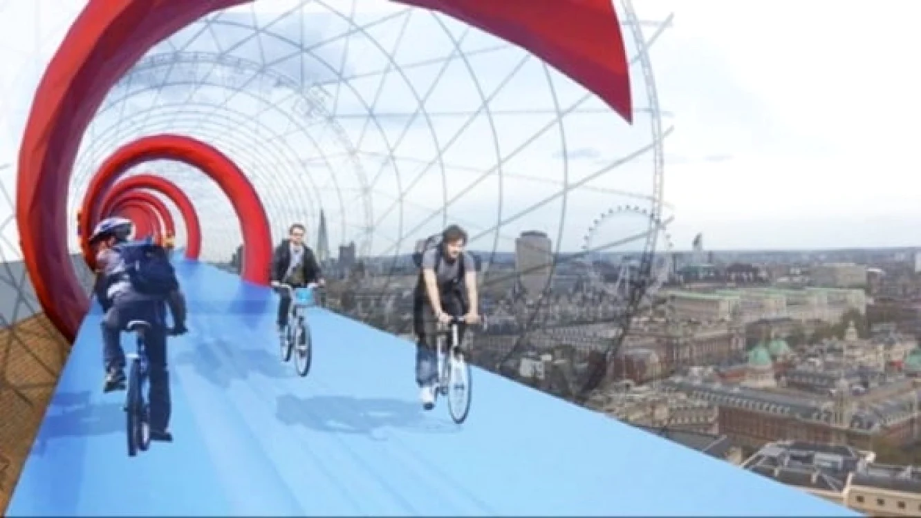 Pista care va face legătura între intrarea dinspre Bucureşti în oraş şi Centrul Civic va avea 5,5 km. Foto: Business 24