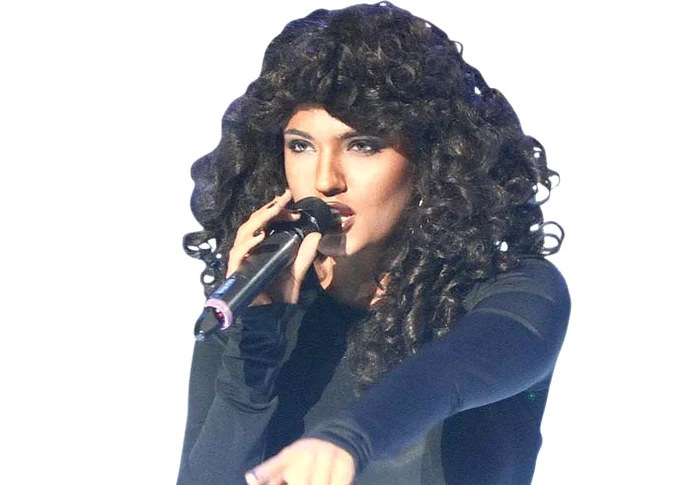 
    Randi o ajută pe Diana Enache să revină în  showbiz cu o piesă emoţionantă, inspirată  din propria tragedie, trăită anul trecut  