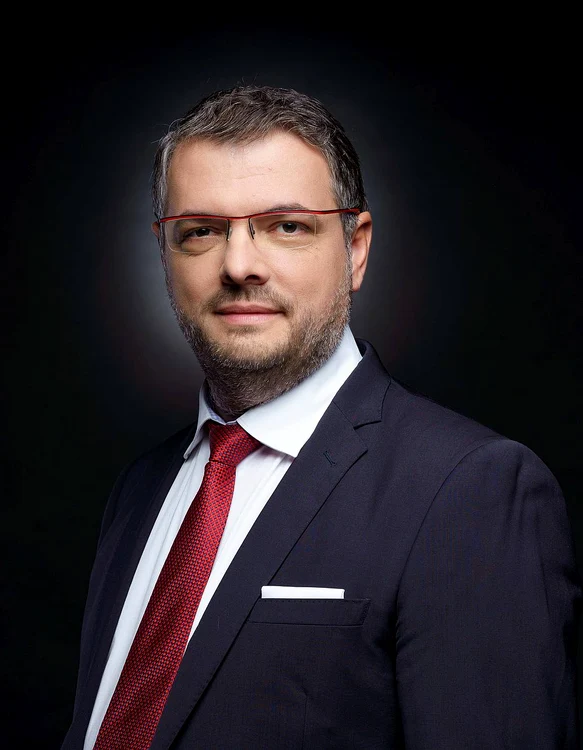 Robert Uzuna Vicepresedinte Corporate Affairs UB jpg