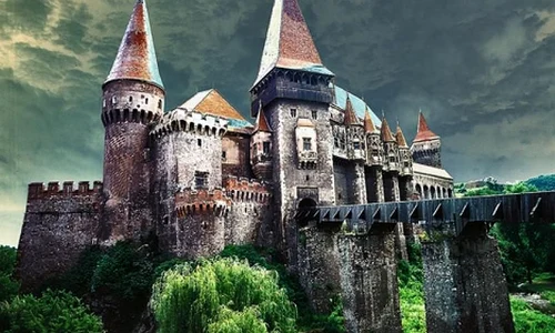 Castelul bântuit, cetatea infestată de vipere jpeg