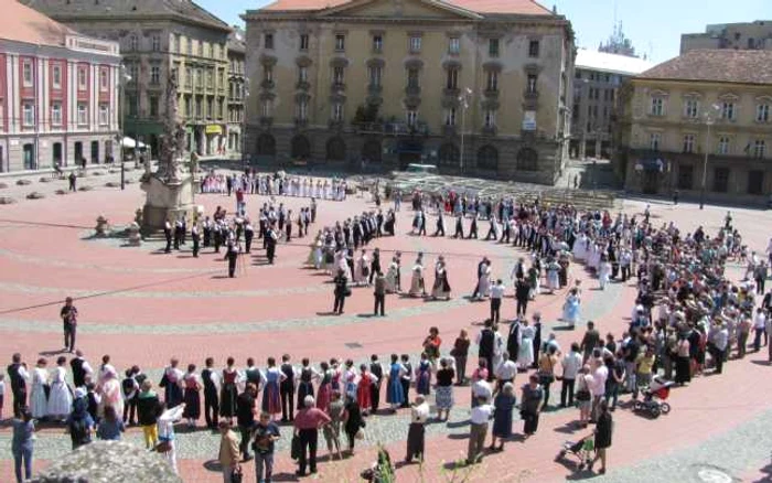 Parada germanilor în Piaţa Libertăţii din Timişoara FOTO Ştefan Both