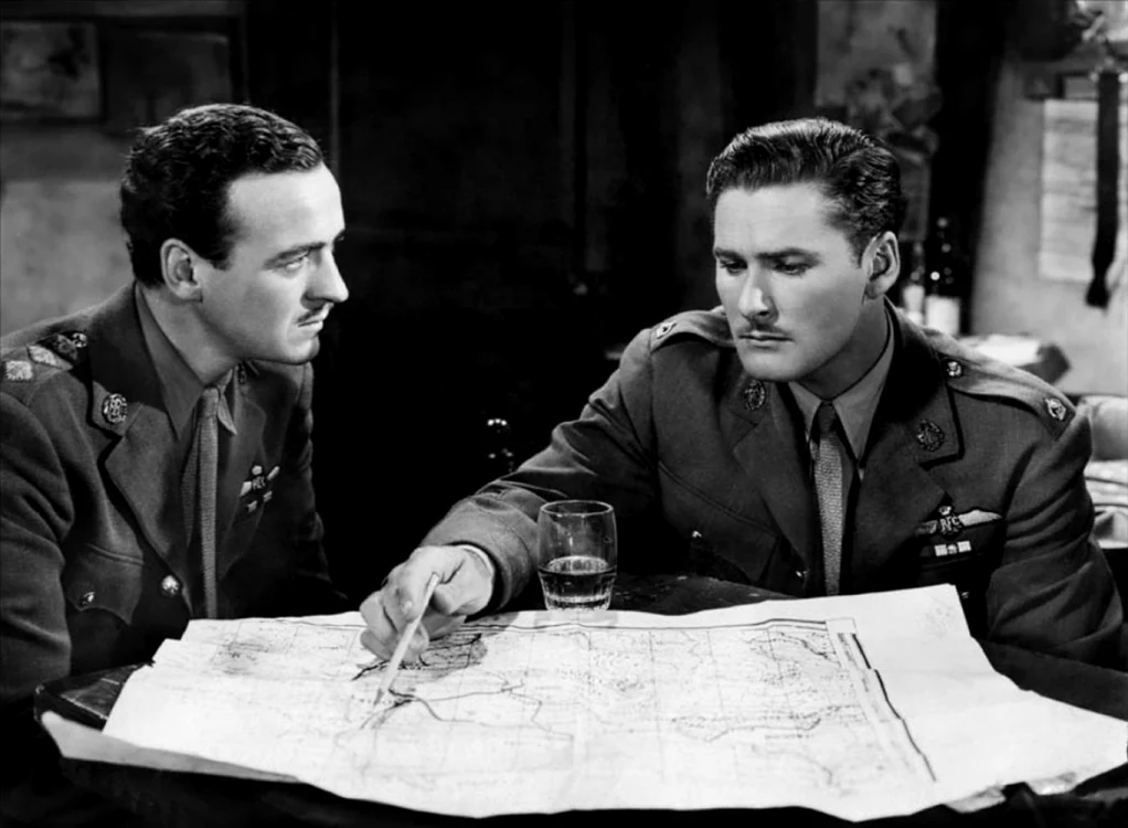 Errol Flynn şi Niven ( Foto: Profimedia)