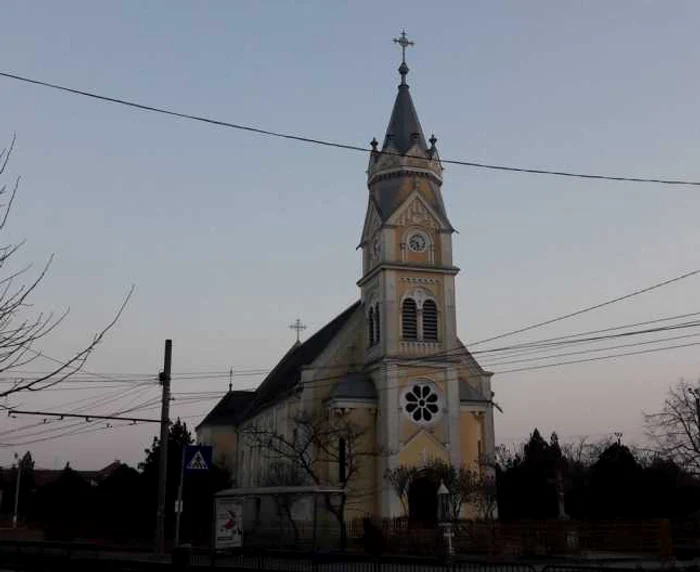 Biserica romano-catolică din cartierul Fratelia FOTO Ştefan Both