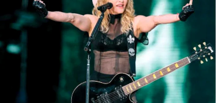 Madonna şi familia ei, distracţie la Bucureşti - revista presei mondene