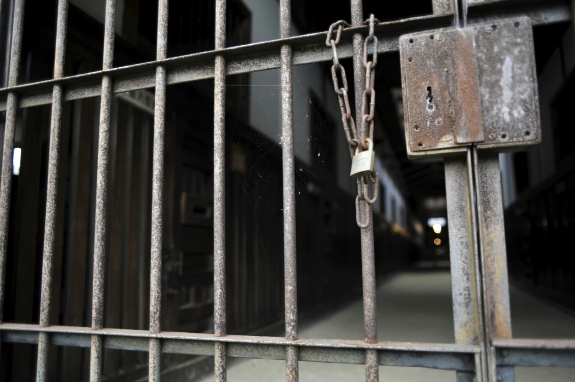 Ce schimbări se prevăd pentru condamnaţii definitiv care fug din ţară Foto: Shutterstock