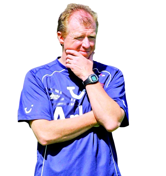 Eliminarea Stelei l-a propulsat în 2006 pe McClaren pe banca naţionalei Angliei, de unde a fost dat afară un an mai târziu