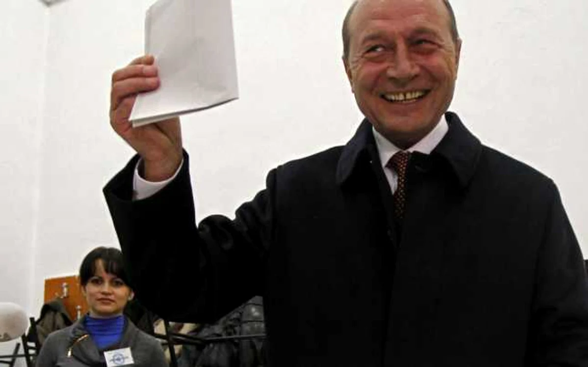 Traian Băsescu i-a încurajat pe maghiari să iasă la vot în ultimele ore FOTO Mediafax