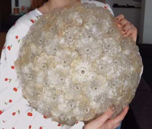 O lampă din aur de 24 de carate oferită gratis pe OLX FOTO: Captură video / Instagram