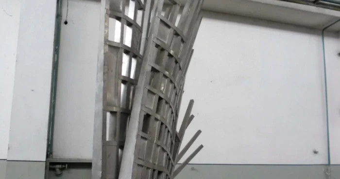 Monumentul este construit din metal, la Ploieşti FOTO: B365.ro