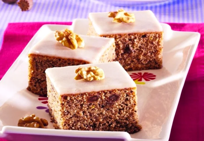 O prăjitură moale, dar cu o textura crocanta in acelasi timp. Vei adora acest desert!clickpoftabuna.ro