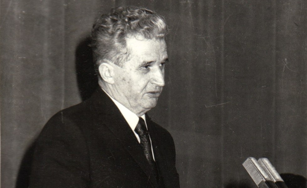 28 martie: Nicolae Ceauşescu a devenit primul preşedinte al Republicii Socialiste România