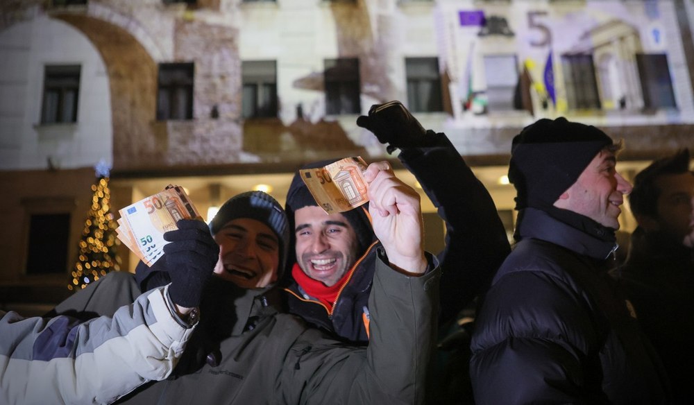 Bolgarija s prvim januarjem 2026 uradno prevzela evro