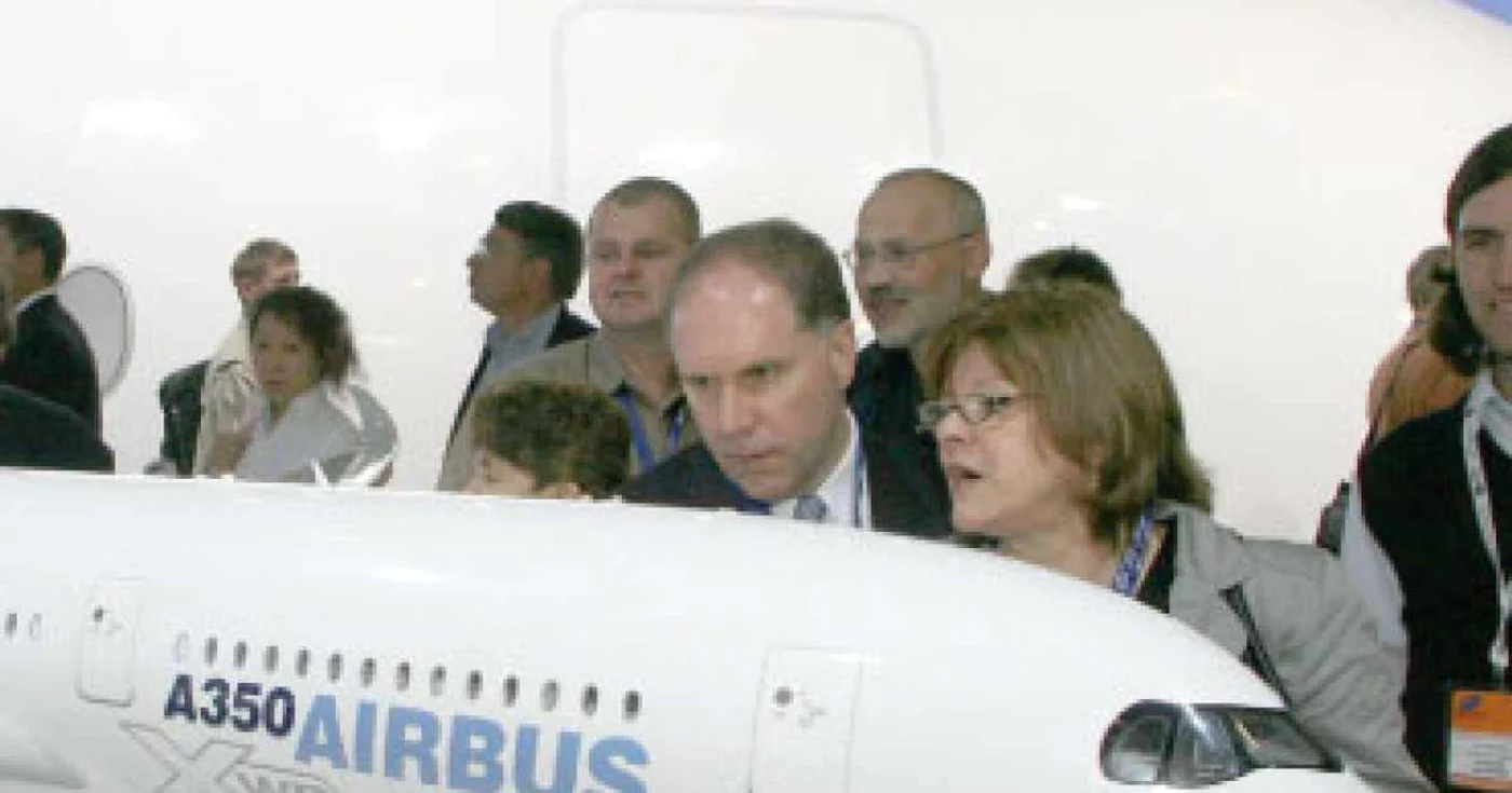 Manageri ai aviaţiei civile din 44 de state se reunesc la Chişinău