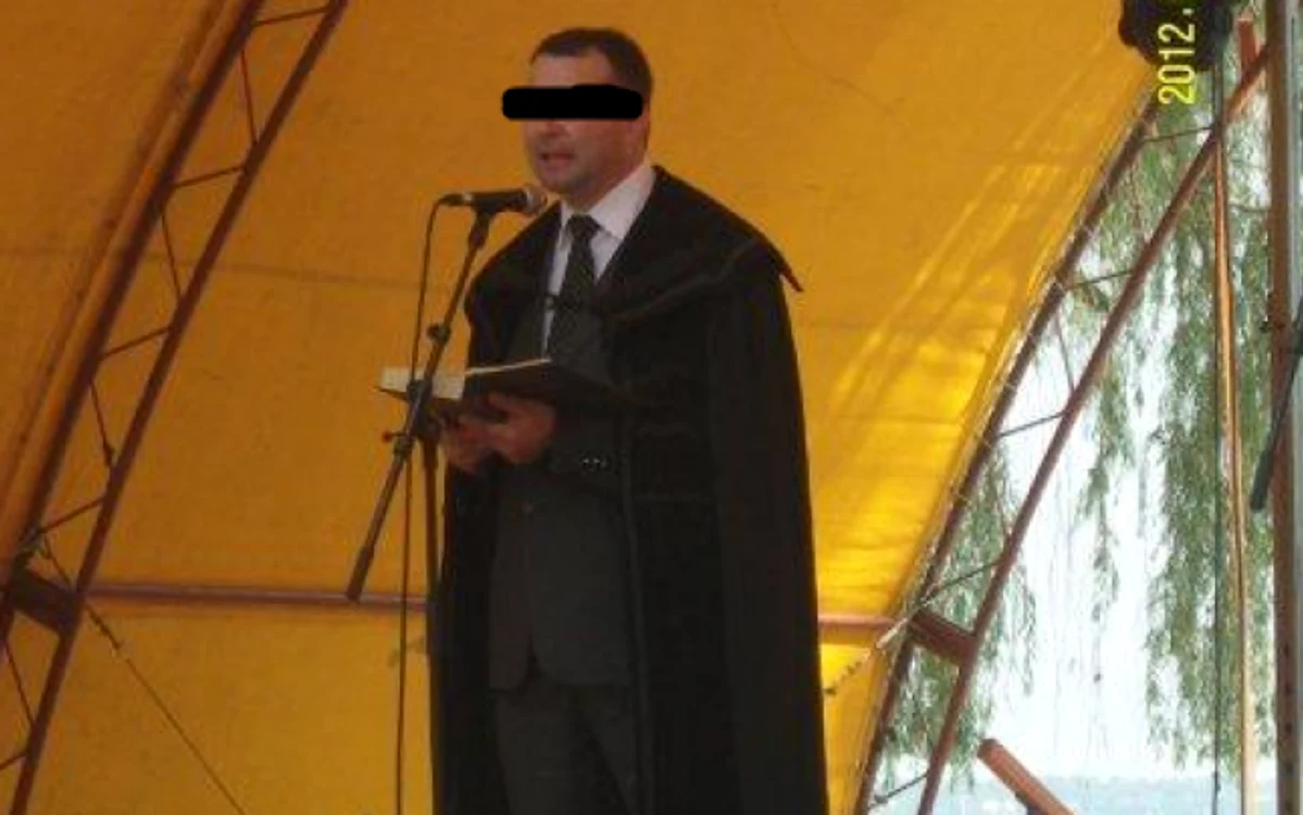 Preotul a virat banii în contul unei firme din Ungaria FOTO Facebook