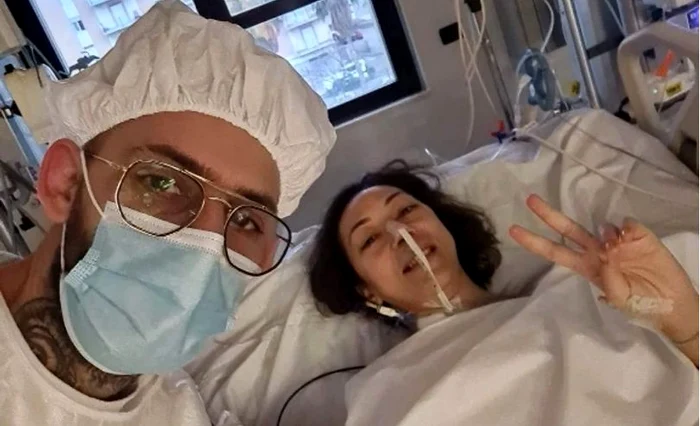 Mihaela Todireanu împreună cu soțul său, la Clinica Ismett Sursa foto: BZI