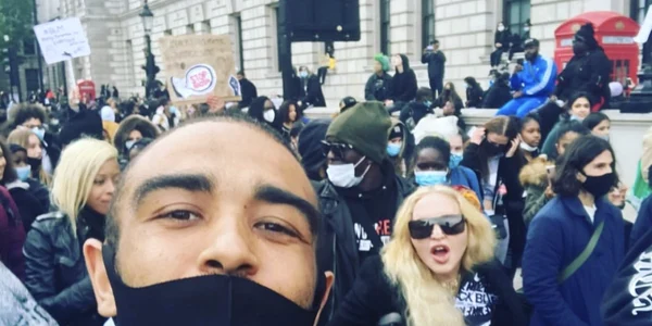 madonna la protest in londra foto twitter 