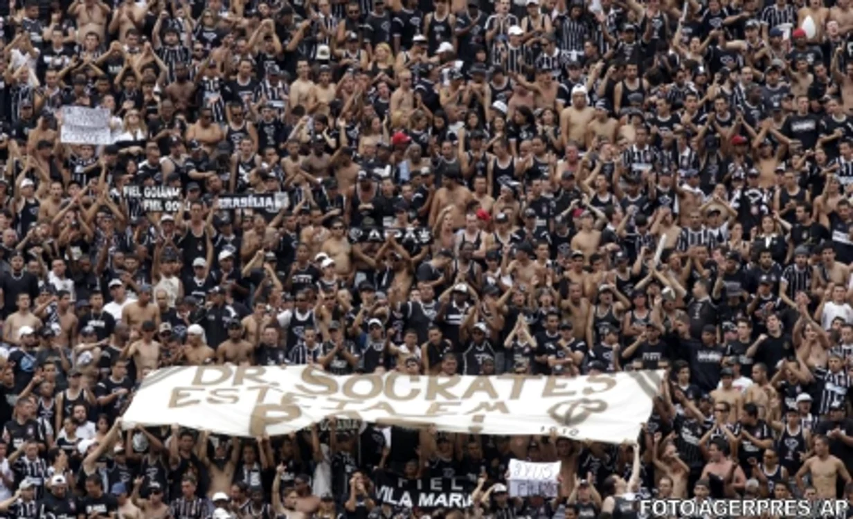 Fanii lui Corinthians şi-au onorat fostul idol, Socrates
