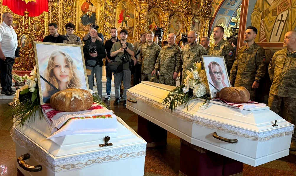 Surorile ucrainene au fost înmormântate FOTO: Facebook