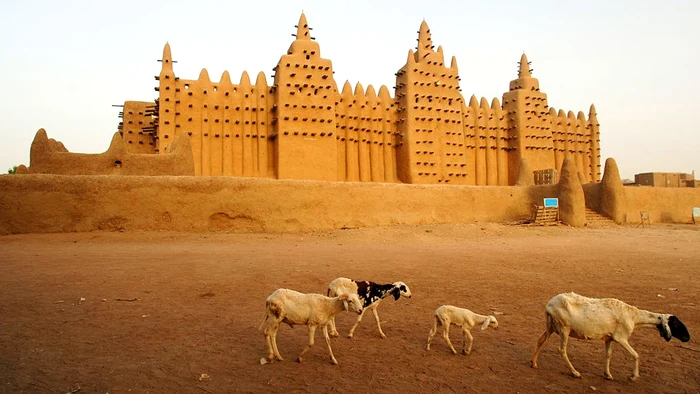 Masjid in Timbuktu jpg jpeg