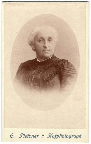 Fotografia rarisimă a Piei Brătianu, soția lui Ion C. Brătianu. Fotograful, consilier imperial al lui Franz Josef