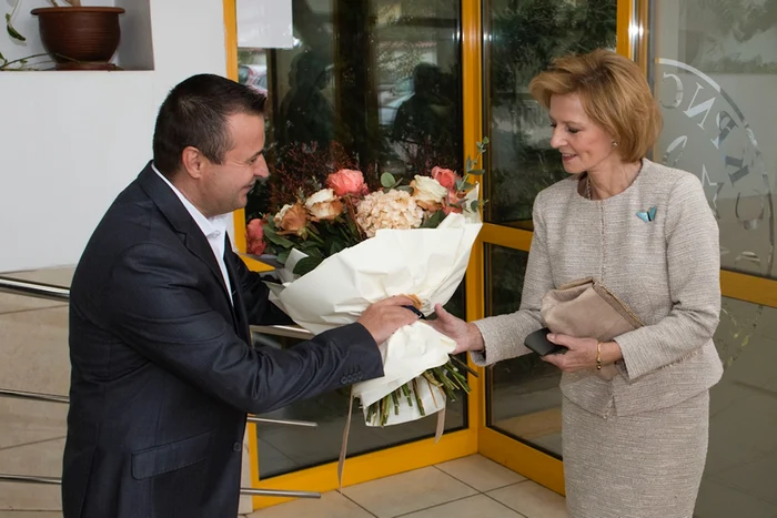 Majestatea Sa Margareta la Romfilatelia   Daniel Angelescu, Casa Majestatii Sale (5) jpeg